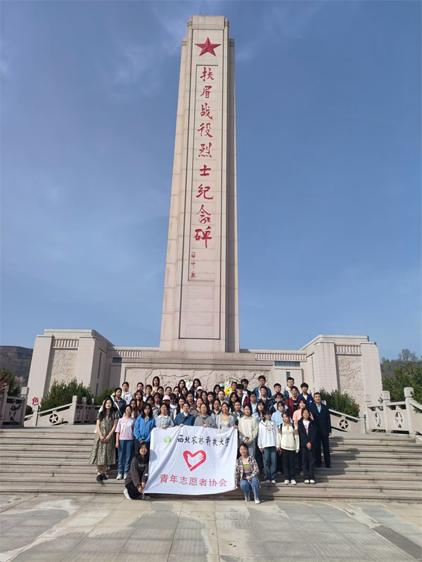 组织学生参观扶眉战役纪念馆.jpg