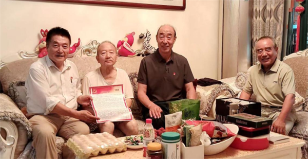 亢兆麟.png